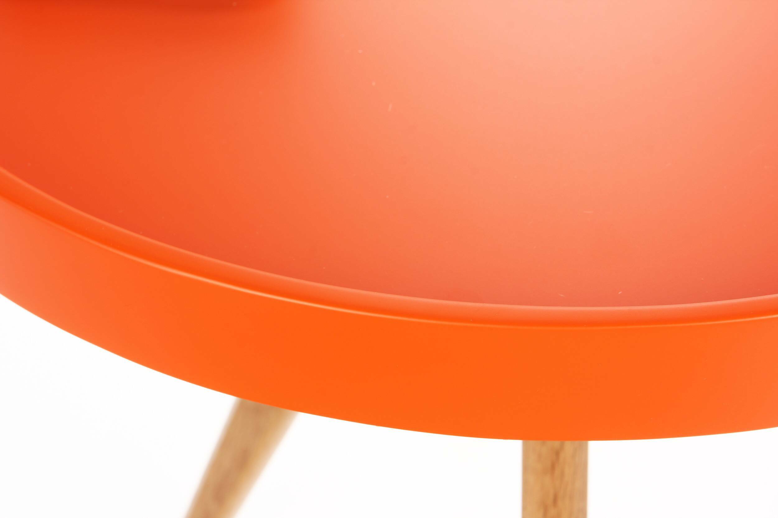 Оранжевый столик. Кофейный стол Oxley. Стол оранжевый круглый. Круглый оранжевый столик. Оранжевый кофейный столик.